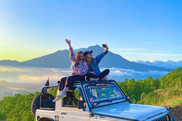 Lever de soleil sur le Mont Batur en Jeep | wizardtrip