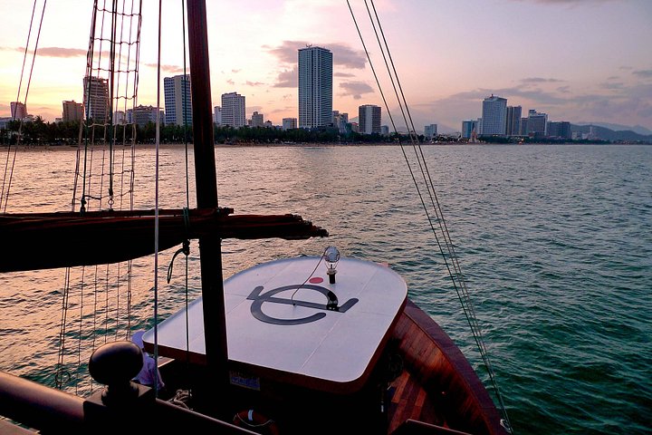 Sunset Cocktail und Dinner Cruise in der Nha Trang Bucht, Vietnam, Foto 12 | wizardtrip