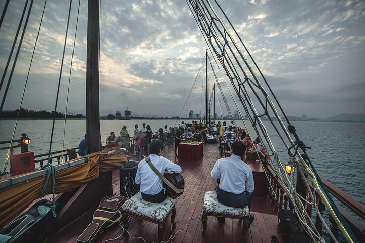 Sunset Cocktail und Dinner Cruise in der Nha Trang Bucht, Vietnam, Foto 14 | wizardtrip