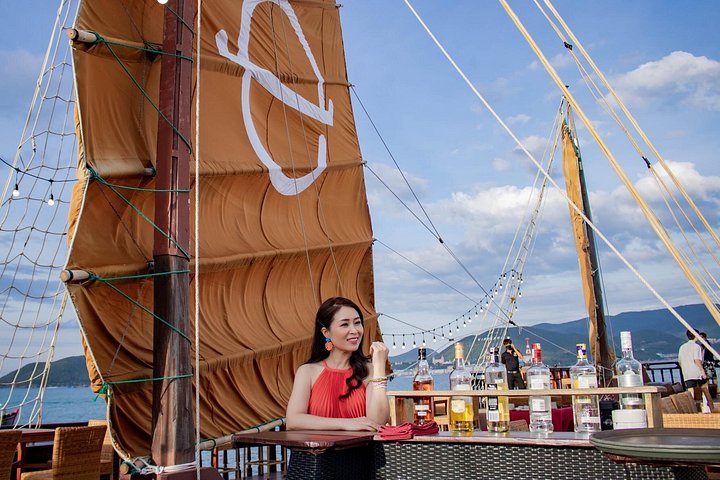 Sunset Cocktail und Dinner Cruise in der Nha Trang Bucht, Vietnam, Foto 32 | wizardtrip