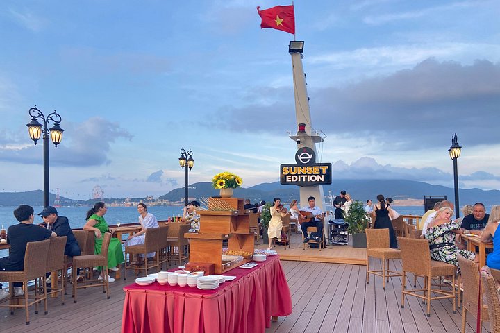 Sunset Cocktail und Dinner Cruise in der Nha Trang Bucht, Vietnam, Foto 39 | wizardtrip