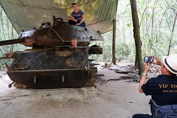 Utforsk de historiske Cu Chi-tunnelene, et nettverk av underjordiske passasjer brukt under Vietnamkrigen, nær Ho Chi Minh-byen, foto 18 | wizardtrip