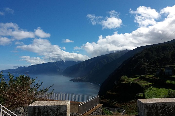 Explore a deslumbrante costa oeste da Madeira, incluindo a Floresta do Fanal e as piscinas naturais de Porto Moniz, num passeio cénico em pequeno grupo, foto 9 | wizardtrip