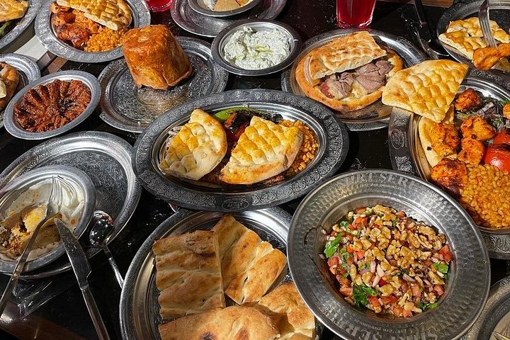 Upplev en traditionell turkisk middag och en UNESCO-erkänd dervishshow i Istanbul, foto 12 | wizardtrip