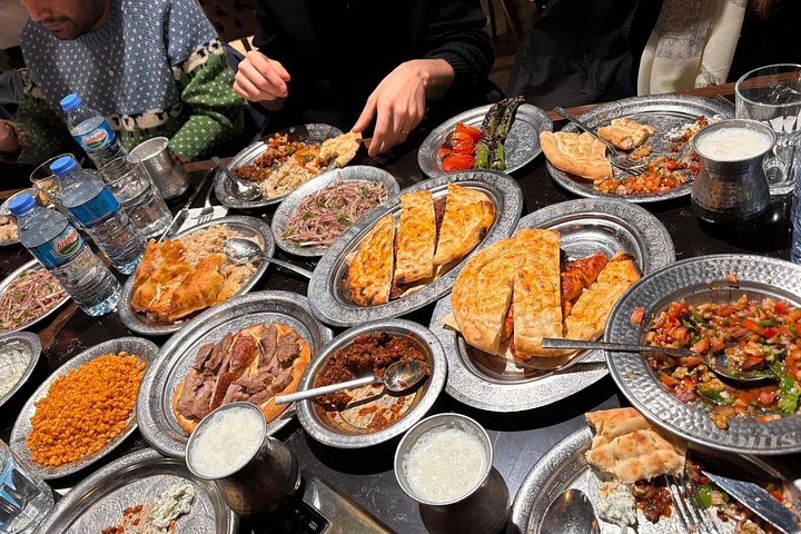 Upplev en traditionell turkisk middag och en UNESCO-erkänd dervishshow i Istanbul, foto 44 | wizardtrip