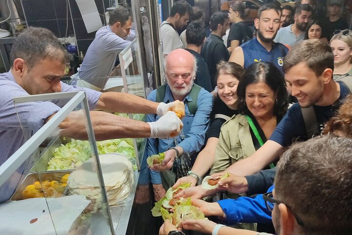 Un tour culinario e panoramico di Istanbul con street food, viste dal rooftop e cena tradizionale, foto 15 | wizardtrip
