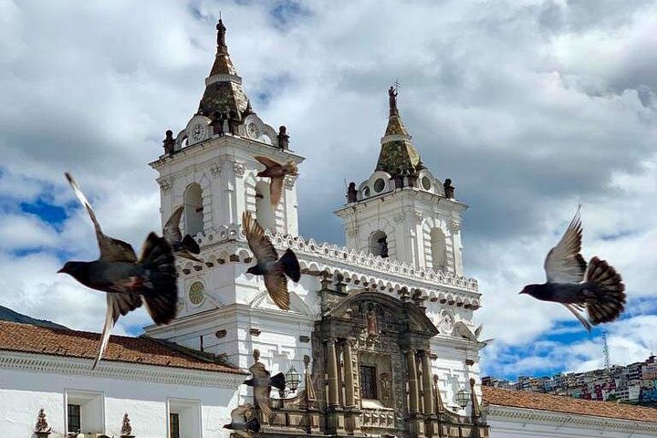 Tour in autobus a due piani delle attrazioni storiche e moderne di Quito, incluso il punto panoramico del Panecillo, foto 6 | wizardtrip