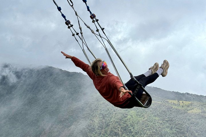 Excursion d'une journée à Baños depuis Quito avec cascades, balançoires et téléphériques panoramiques, photo 7 | wizardtrip