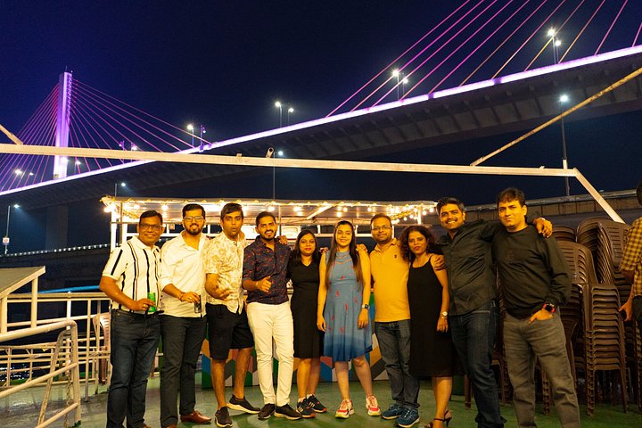 Kvällskryssning med middag på floden Mandovi i Goa med kulturella föreställningar och stadsvyer, foto 8 | wizardtrip