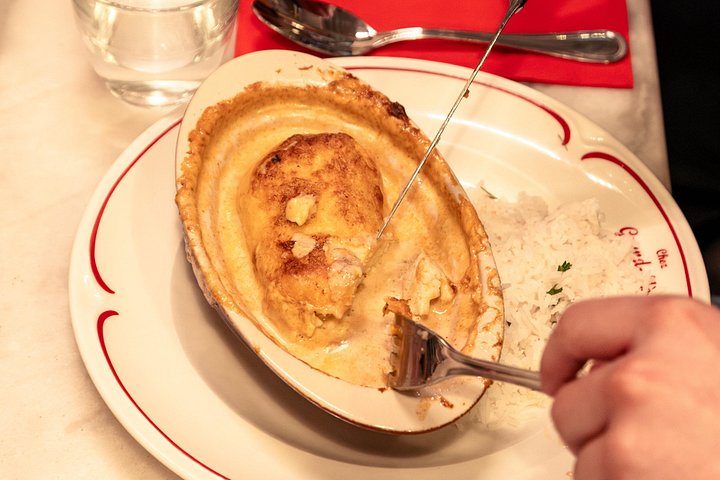Un viaje culinario por el casco antiguo de Lyon, con vinos locales, quesos, charcutería y platos tradicionales, foto 6 | wizardtrip