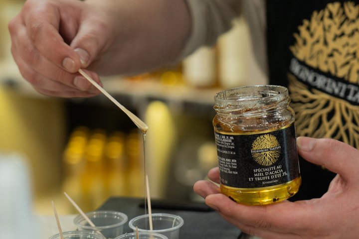 Tour gastronómico de Annecy con cocina local de Saboya, vino y encantador paisaje del casco antiguo, foto 14 | wizardtrip