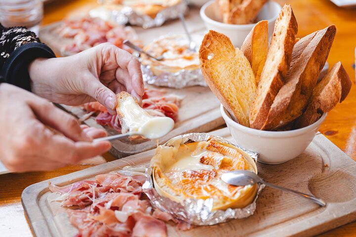 Tour Gastronomique de Marseille – Repas Complet de Saveurs Locales par Do Eat Better | wizardtrip