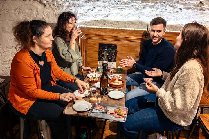 Tour Gastronomique à Lyon en Petit Groupe avec Vin & Repas Complet par Do Eat Better | wizardtrip