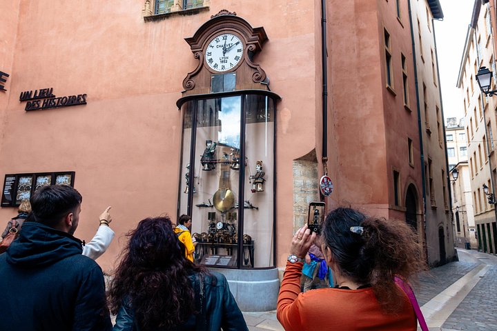 A guided food tour in Lyon, France, featuring local delicacies and wine tastings, photo 20 | wizardtrip