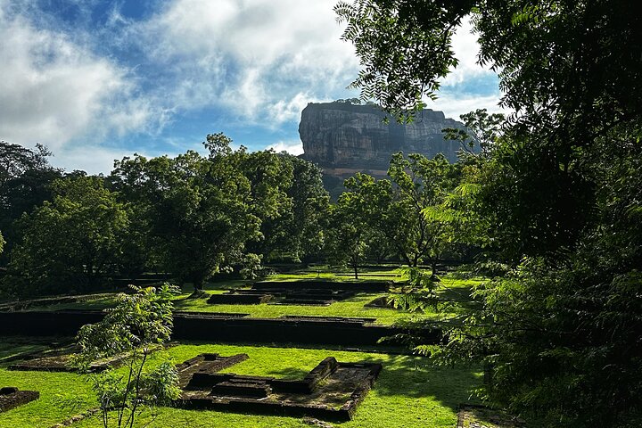 Privat biltur på Sri Lanka med chauffør, der udforsker ikoniske vartegn og naturskønne ruter, foto 22 | wizardtrip