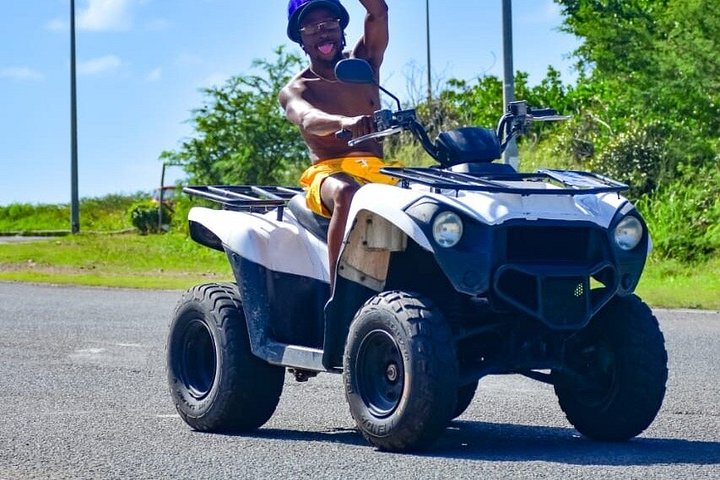Parcourez les célèbres plages et routes panoramiques de Sint Maarten en VTT et UTV, en profitant des vues côtières et des arrêts culturels, photo 8 | wizardtrip
