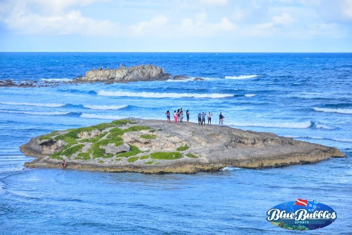 Des aventuriers conduisent des UTV et des VTT à travers les paysages de Saint-Martin, explorant plages et sites naturels, photo 9 | wizardtrip