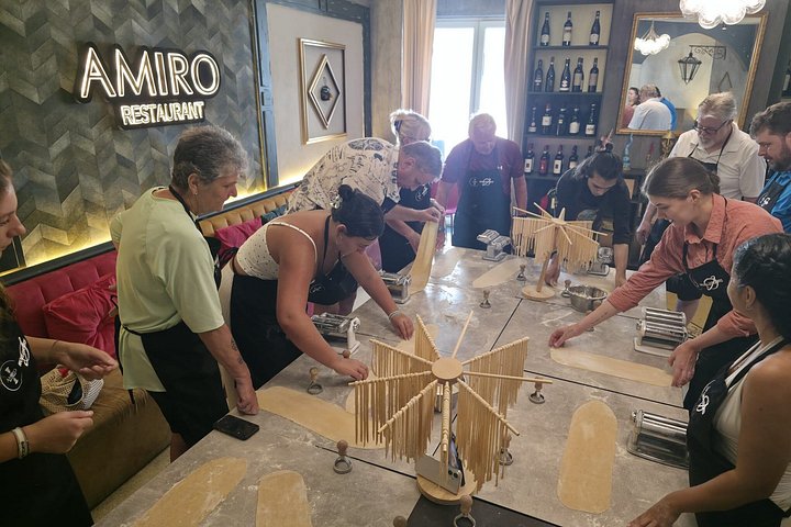 Praktischer Kochkurs für Pasta und Tiramisu in Neapel, Italien, Foto 21 | wizardtrip