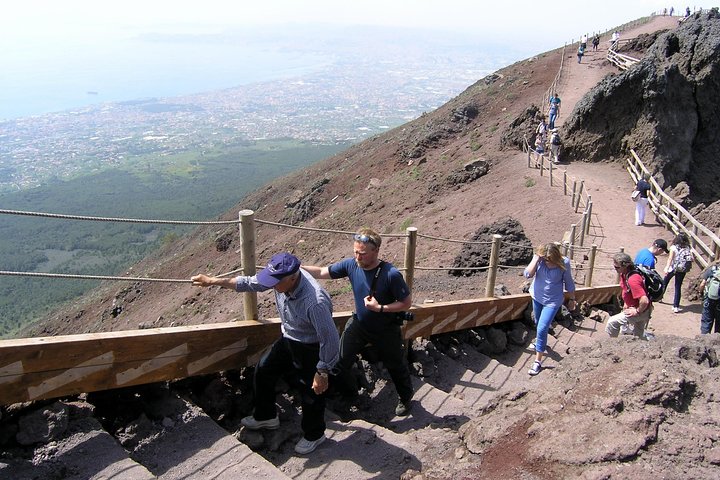 Tour of Pompeii ruins and Mount Vesuvius volcano from Naples, photo 17 | wizardtrip