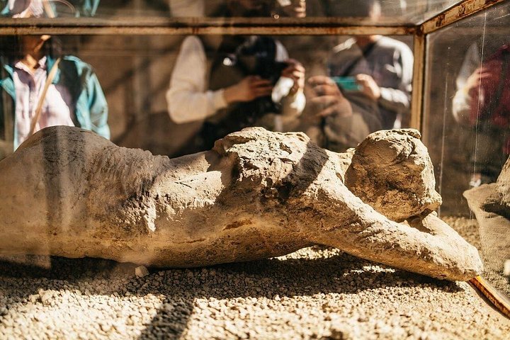 Tour of Pompeii ruins and Mount Vesuvius volcano from Naples, photo 21 | wizardtrip