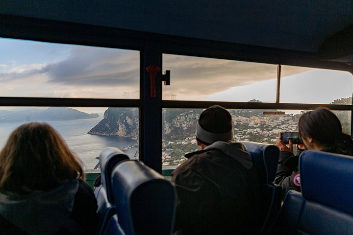 Panorami mozzafiato di Capri e Anacapri, comprese le rocce dei Faraglioni e le affascinanti strade, foto 7 | wizardtrip