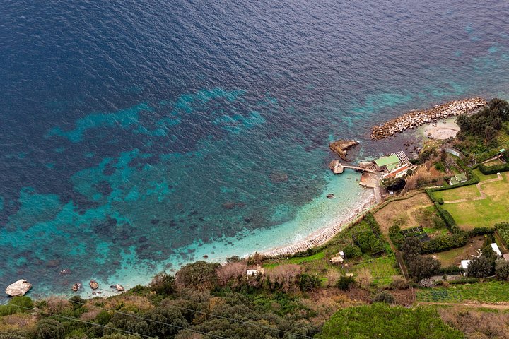 Panorami mozzafiato di Capri e Anacapri, comprese le rocce dei Faraglioni e le affascinanti strade, foto 10 | wizardtrip