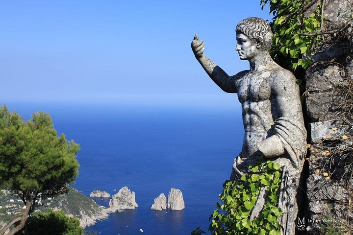 Panorami mozzafiato di Capri e Anacapri, comprese le rocce dei Faraglioni e le affascinanti strade, foto 13 | wizardtrip