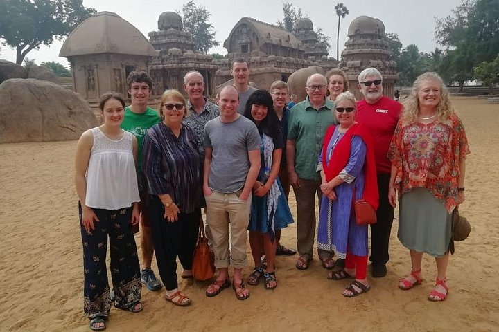 Udforsk gamle klippeskårne templer og skulpturer i Mahabalipuram, en historisk kystby i Indien, foto 8 | wizardtrip