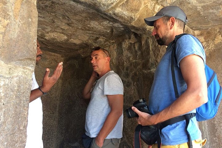 Udforsk gamle klippeskårne templer og skulpturer i Mahabalipuram, en historisk kystby i Indien, foto 17 | wizardtrip
