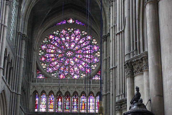 Excursión de un día a Champagne desde París con viñedos, Catedral de Reims y cata de vinos, foto 11 | wizardtrip