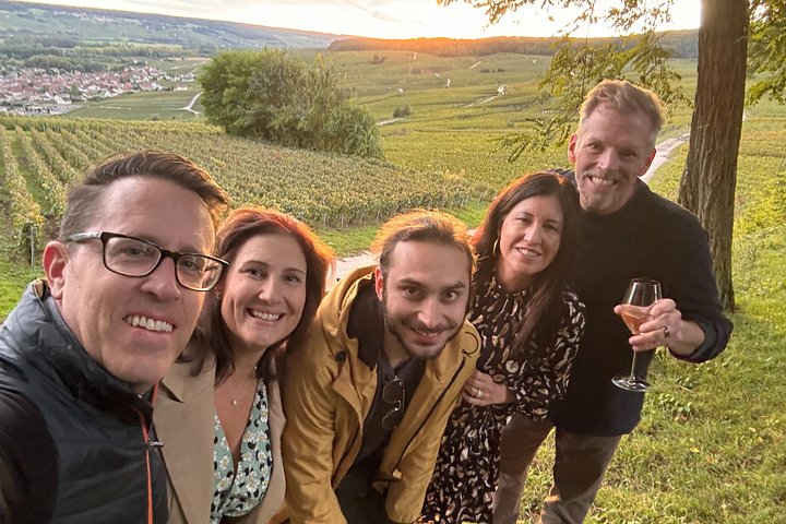 Excursión de un día a Champagne desde París con viñedos, Catedral de Reims y cata de vinos, foto 33 | wizardtrip