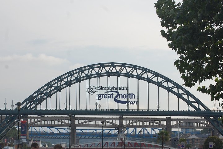 A guided walking tour exploring the historical landmarks and streets of Newcastle upon Tyne, photo 6 | wizardtrip