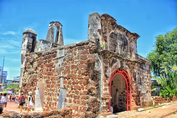 Explore historical Malacca's landmarks, including Dutch Square, St. Paul's Church, and Jonker Street, photo 13 | wizardtrip