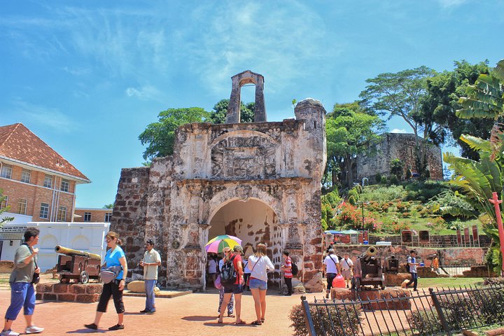 Explore historical Malacca's landmarks, including Dutch Square, St. Paul's Church, and Jonker Street, photo 15 | wizardtrip