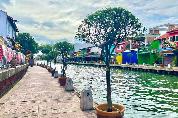 Explore historical Malacca's landmarks, including Dutch Square, St. Paul's Church, and Jonker Street, photo 23 | wizardtrip