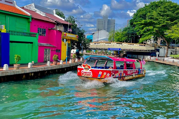 Explore historical Malacca's landmarks, including Dutch Square, St. Paul's Church, and Jonker Street, photo 24 | wizardtrip