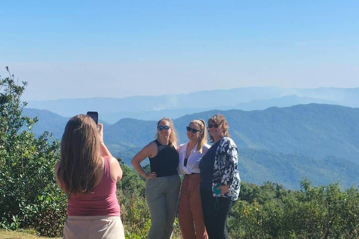 Erkunden Sie den Doi Inthanon Nationalpark, Wasserfälle und königliche Pagoden auf einer Kleingruppentour von Chiang Mai, Thailand, Foto 8 | wizardtrip