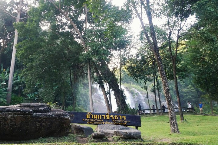 Erkunden Sie den Doi Inthanon Nationalpark, Wasserfälle und königliche Pagoden auf einer Kleingruppentour von Chiang Mai, Thailand, Foto 15 | wizardtrip
