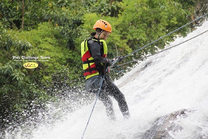 Canyoning adventure at Datanla Waterfall in Da Lat, Vietnam, photo 12 | wizardtrip