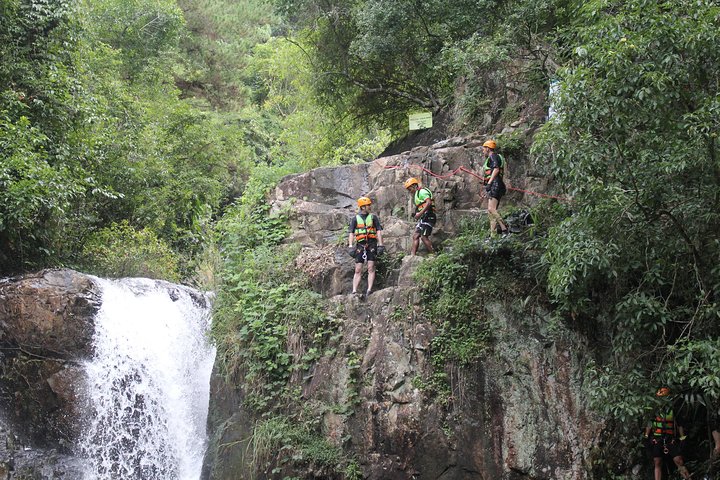 Canyoning adventure at Datanla Waterfall in Da Lat, Vietnam, photo 15 | wizardtrip