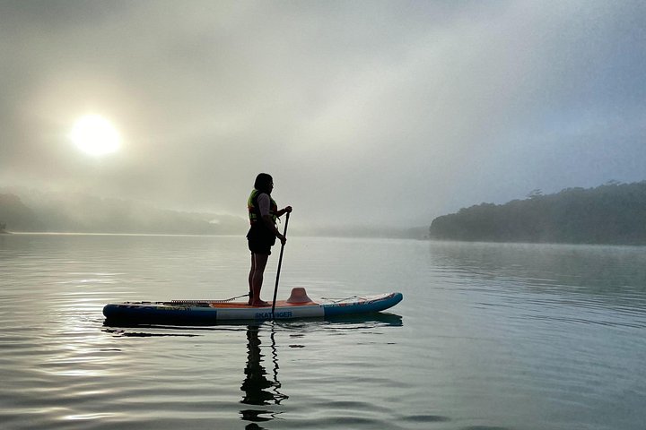 Kajak- und SUP-Abenteuer auf dem Tuyen Lam See in Da Lat, Vietnam, mit malerischer Aussicht, Foto 15 | wizardtrip