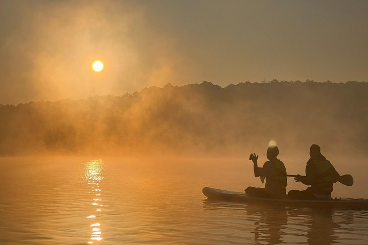 Kajak- und SUP-Abenteuer auf dem Tuyen Lam See in Da Lat, Vietnam, mit malerischer Aussicht, Foto 17 | wizardtrip