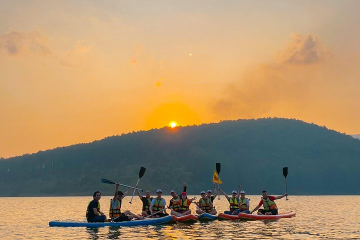 Kajak- und SUP-Abenteuer auf dem Tuyen Lam See in Da Lat, Vietnam, mit malerischer Aussicht, Foto 20 | wizardtrip