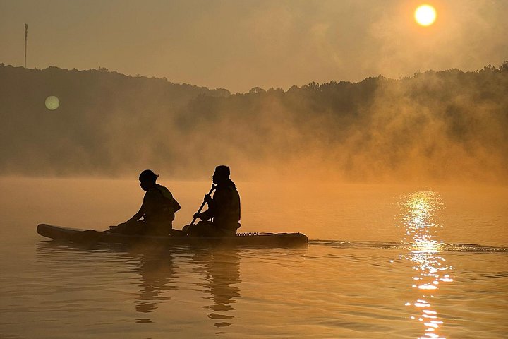 Kajak- und SUP-Abenteuer auf dem Tuyen Lam See in Da Lat, Vietnam, mit malerischer Aussicht, Foto 24 | wizardtrip