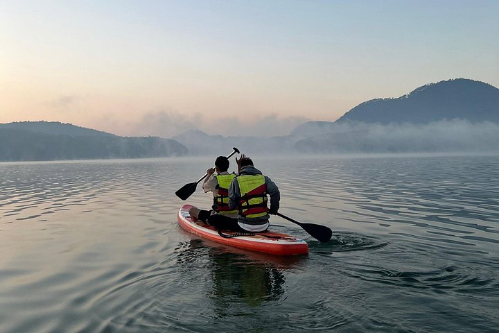 Kajak- und SUP-Abenteuer auf dem Tuyen Lam See in Da Lat, Vietnam, mit malerischer Aussicht, Foto 25 | wizardtrip