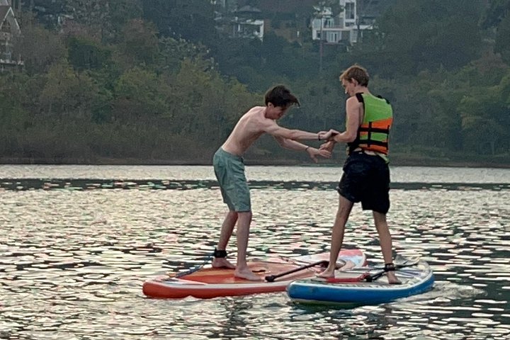 Kajak- und SUP-Abenteuer auf dem Tuyen Lam See in Da Lat, Vietnam, mit malerischer Aussicht, Foto 26 | wizardtrip
