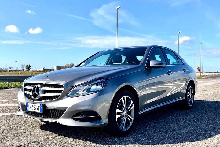 Transfert aéroport privé de luxe de Fiumicino à Rome en Mercedes, photo 8 | wizardtrip