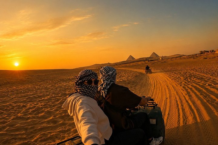 Tour VIP privado das Pirâmides de Gizé, Esfinge, passeio de camelo e tumbas antigas no Cairo, Egito, foto 21 | wizardtrip