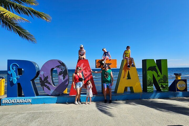 Genießen Sie einen tropischen Urlaub in Roatan, der Strandspaß mit Tierbegegnungen in einem Schutzgebiet kombiniert, Foto 8 | wizardtrip