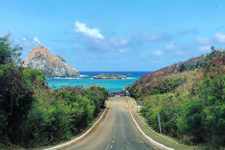 Tour de l'île en 4x4 à Fernando de Noronha, Brésil, avec des vues panoramiques et des arrêts plage, photo 6 | wizardtrip